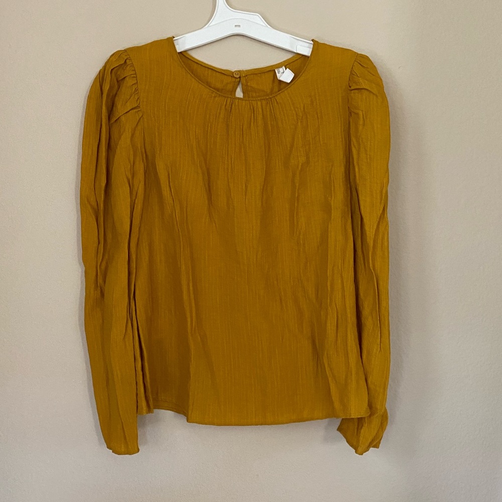 Mustard yellow top with ruched  sleeves
